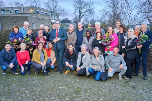 jaarafsluiting met verrassing voor vrijwilligers bij piezo in wijktuin noordhove fotograaf leon koppenol