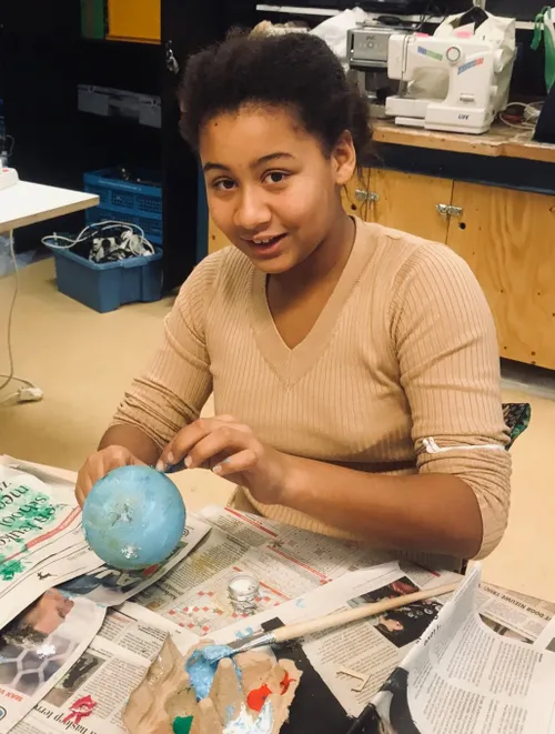 kerstbal als wereldbol fotograaf stichting piezo