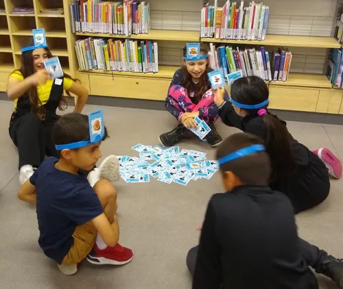 kindercarrousel foto van piezo