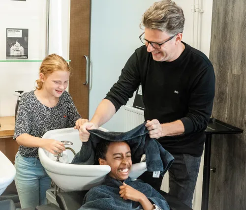 kinderen piezo talentenacademie ontdekken hun talent voor het kappersvak fotograaf jeroen stahlecker