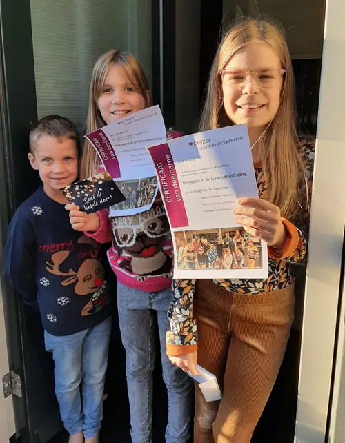 kinderen piezo talentenacademie sector beroepen in de gezondheidszorg krijgen certificaat thuisbezorgd fotograaf stichting piezo