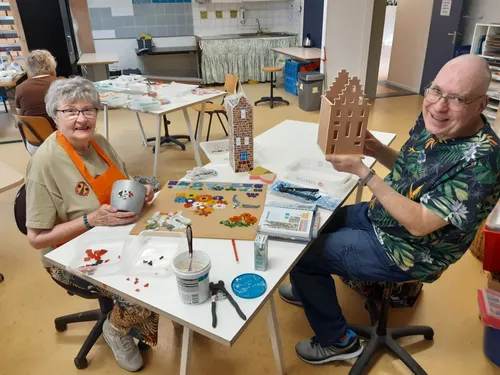 leer mozaieken bij de ambachtenwerkplaats 1 fotograaf stichting piezo kopie