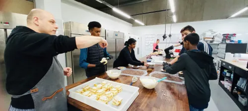 leerlingen piezo talentenacademie internationale schakelklas op werkbezoek bij daan foto stichting piezo