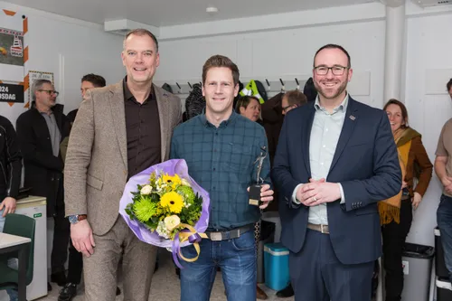 marcel van loon ontvangt chapeaubeeld 02