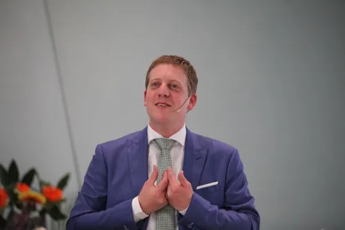 matthijs biewenga liggend formaat18451