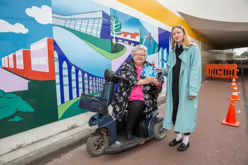 onthulling kunstwerk wethouder jenneetunnel wethouder marijke van der meer 004