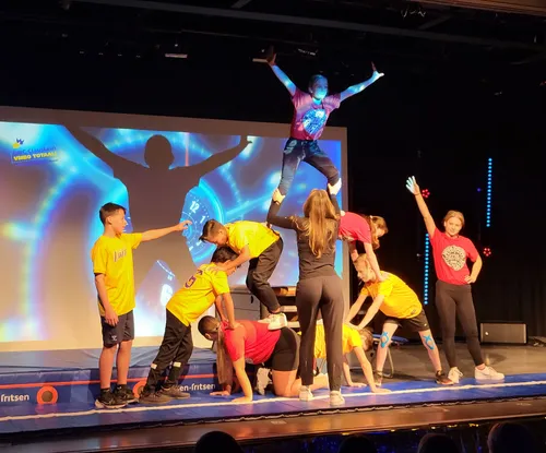 openingsshow super8dag onc clauslaan