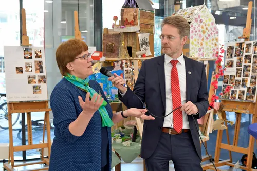 overhandiging kunstroute 300dpi 000917047