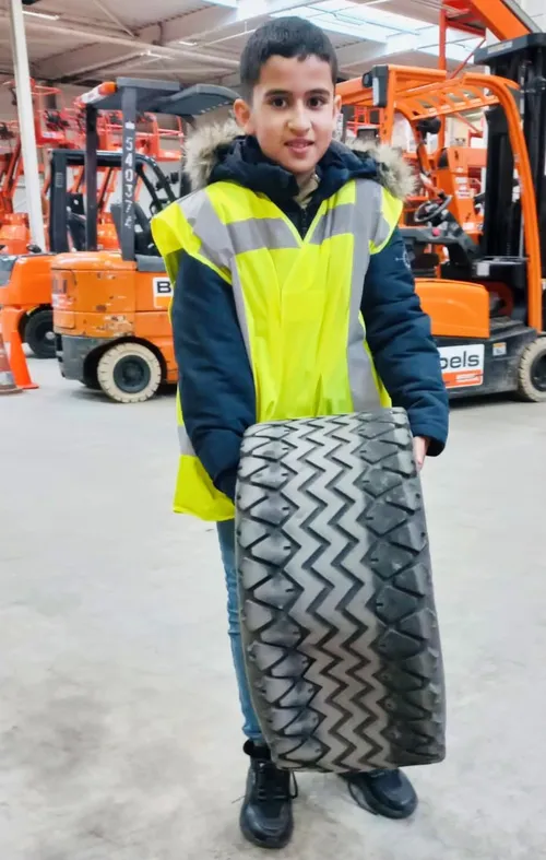 piezo talentenacademie op werkbezoek bij boels 2 foto stichting piezo