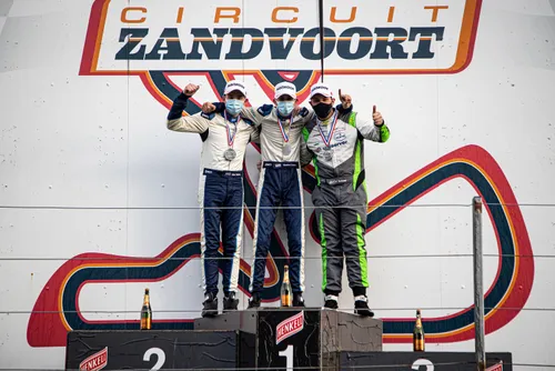 podium maxime oosten en milan teekens podium d4a4509