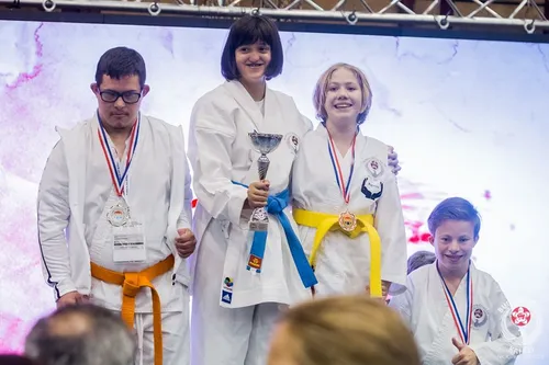 podiumfoto elise marlies en jesse