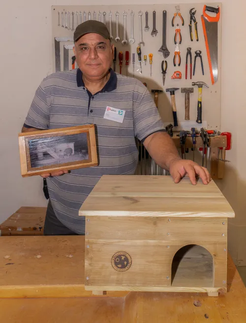 reza met egelhuis foto stichting piezo