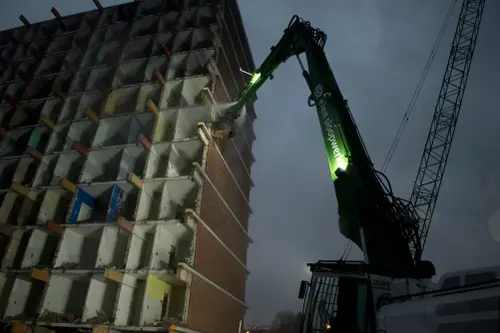 sloopevenement kraan beelen sloopwerken