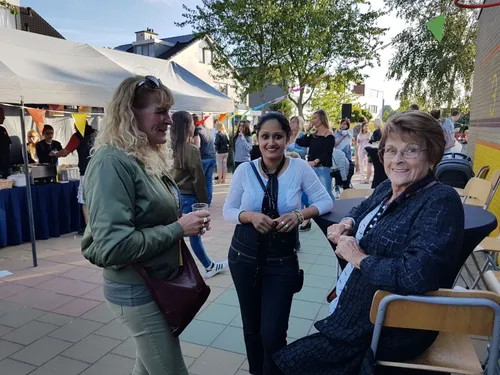 veel oud collegas werden uitgenodigd3727