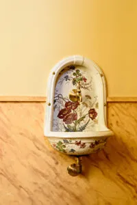 waterfonteintje en marmerimitaties 200x300