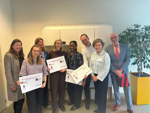 Foto 1- groepsfoto ondertekening ISK-samenwerking