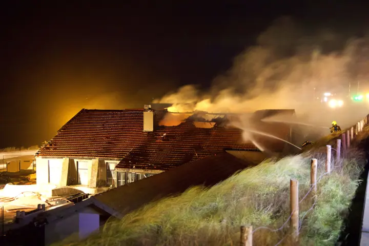 Brand Bernie's Beachclub in Zandvoort