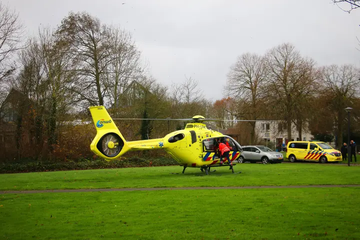 Persoon onder vrachtwagen in Noordwijk1