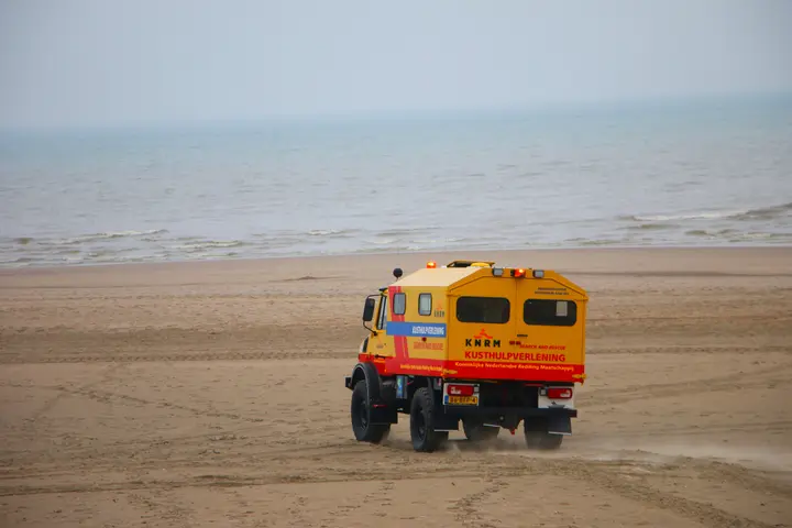 Zoekactie naar vermiste 9-jarige jongen op het strand Noordwijk