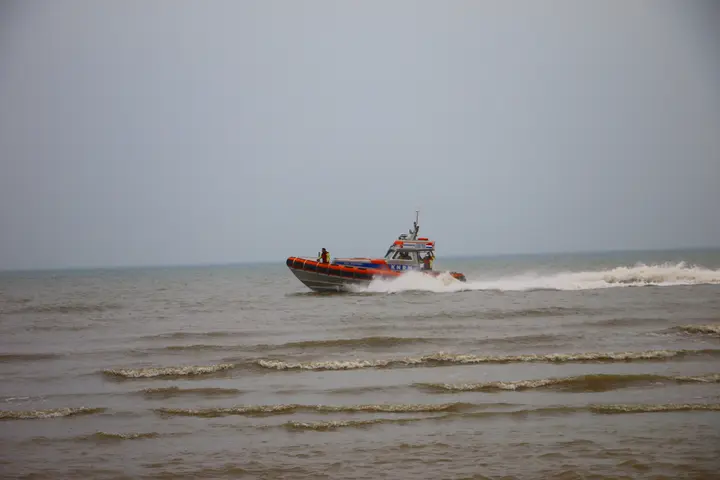 Zoekactie naar vermiste 9-jarige jongen op het strand Noordwijk