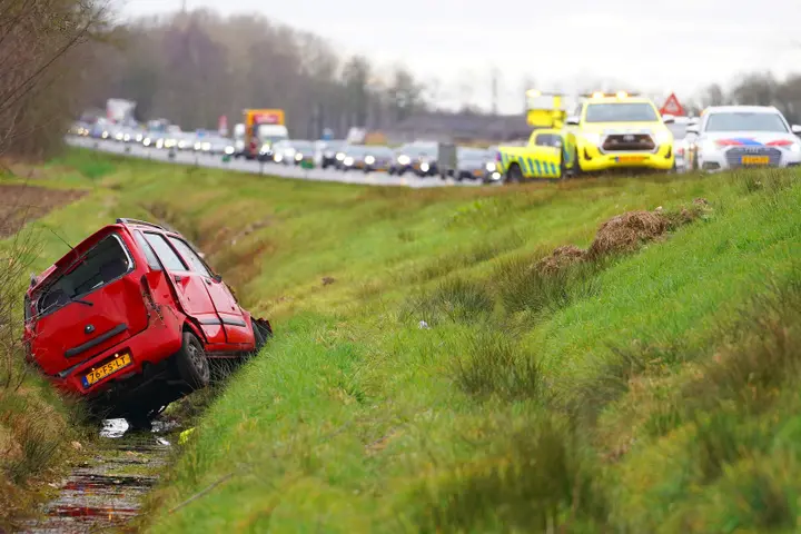 ongeluk op A28 bij Ubbena1