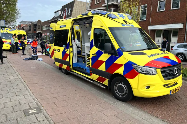 Motorrijder en bijrijder zwaargewond bij aanrijding in Boskoop
