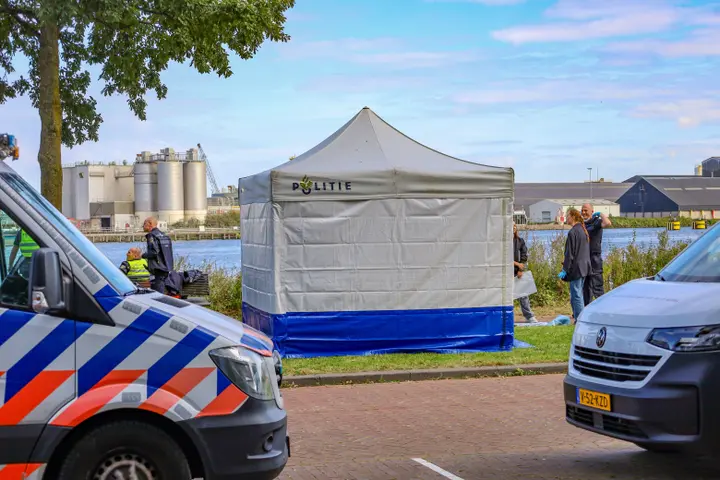 Persoon gevonden water in Amsterdam