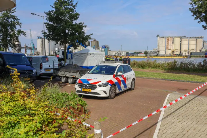 Persoon gevonden water in Amsterdam
