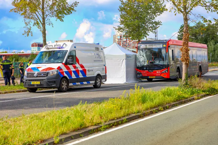 Aanrijding lijnbus Amsterdam.3