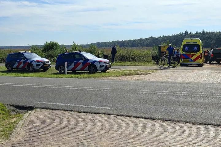 parachutisten landen in boom