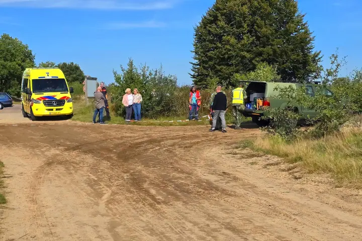 parachutisten landen in boom