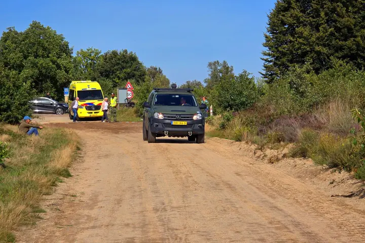 parachutisten landen in boom