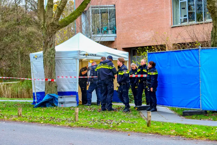 Lichaam gevonden sloot Amsterdam