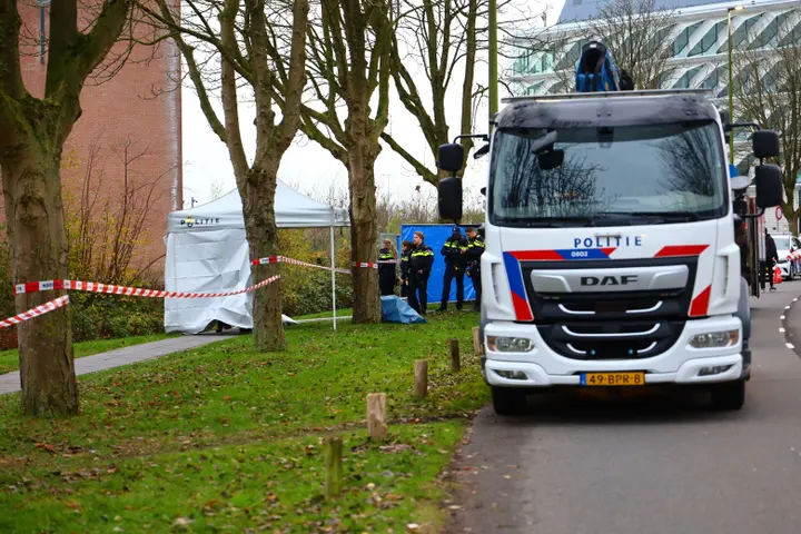 Lichaam gevonden sloot Amsterdam