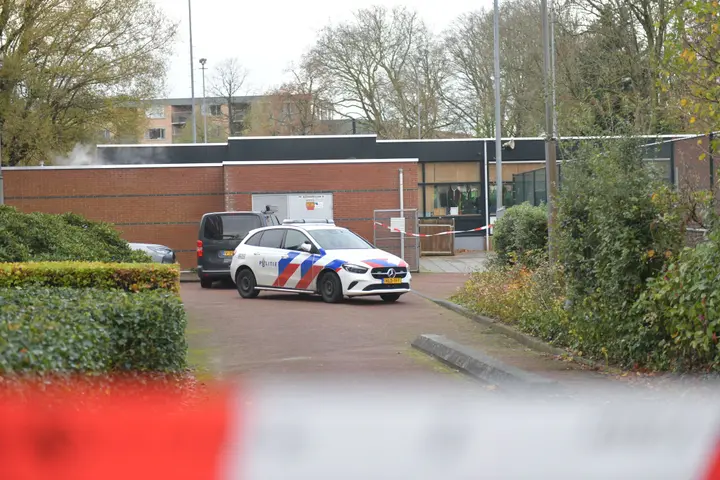 Lichaam gevonden tennisbaan Alphen aan den Rijn