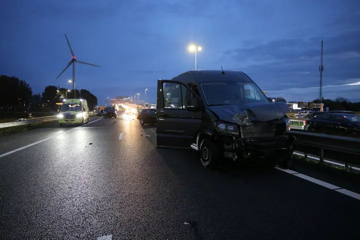 Oude vrouw gewond kettingbotsing rotterdam