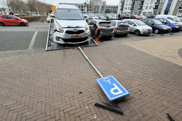ongeval pizzazaak veghel