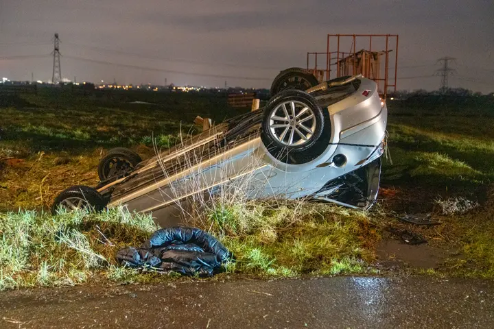 Auto ter water Slotwijk