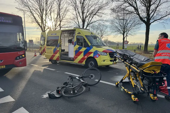 ongeluk fietser en bus