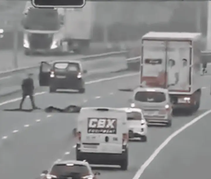 Meneer stopt op snelweg