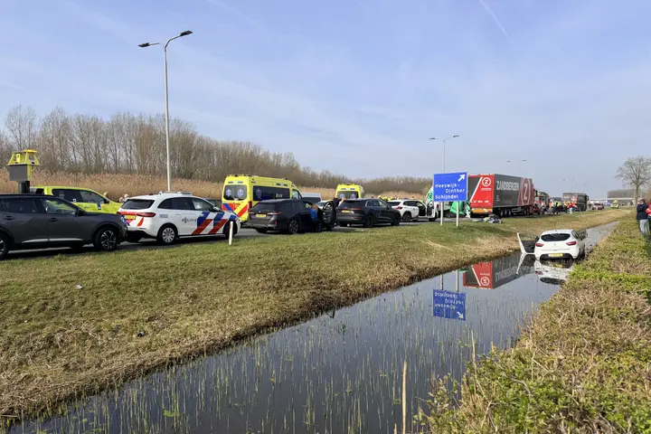 Aanrijding vrachtwagen Heeswijk-Dinther