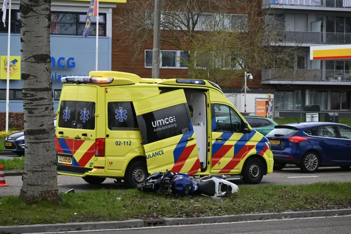 Ongeval Leeuwarden Ambulance en motor