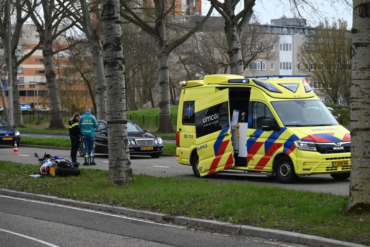 Ongeval Leeuwarden Ambulance en motor