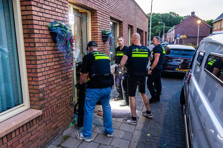 Grote politieactie tilburg invallen
