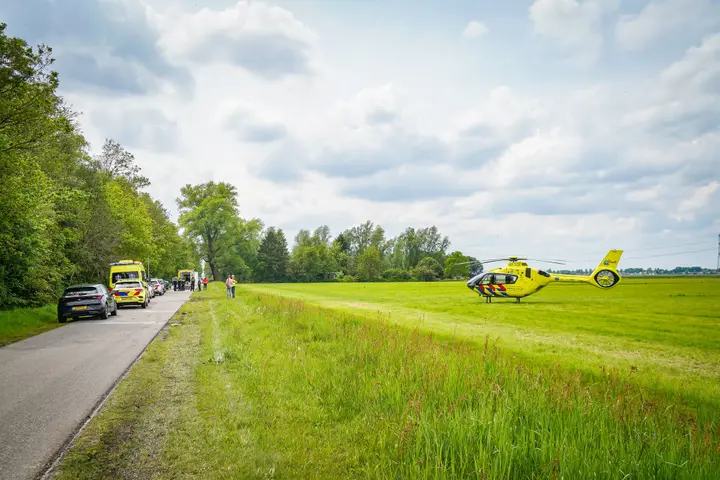 Legertruck op de kop Roswinkel