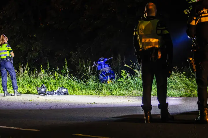 bromfietser-ernstig-gewond-na-ongeval-op-schoorstraat-in-udenhout-14-06-2026-8