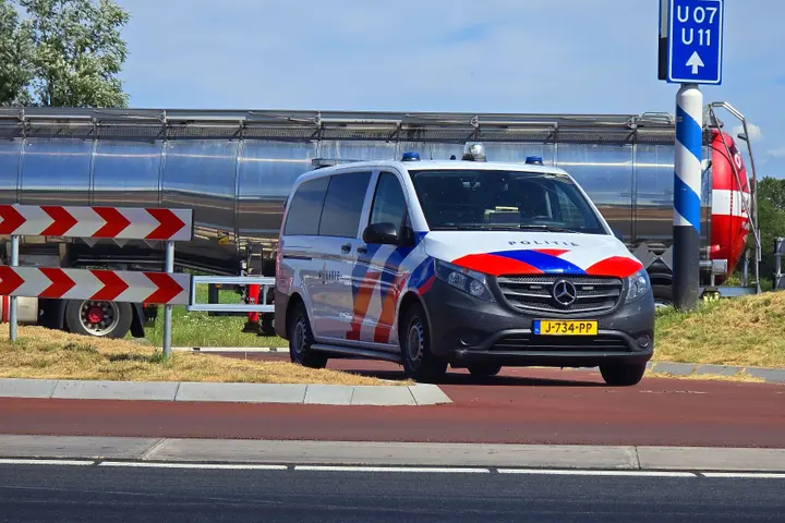 Brandweerwagen in stukken na ongeval