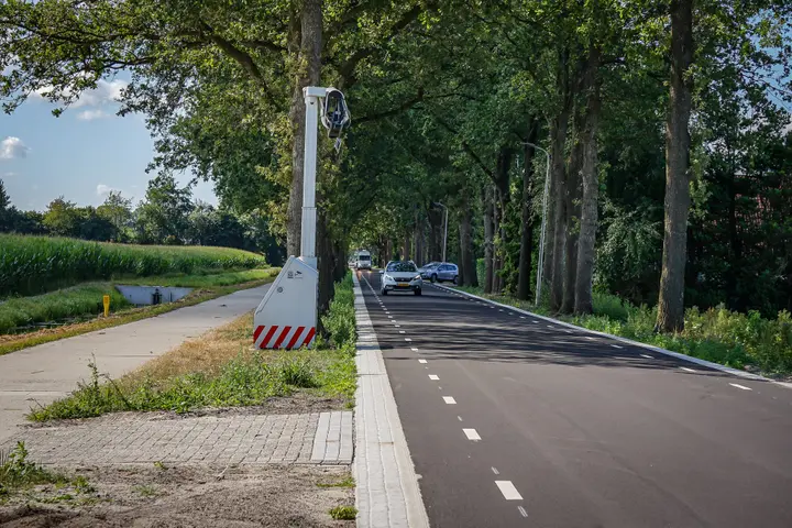 Flitspaal_na_nog_geen_24_uur_opgeblazen_in_Hollandscheveld._1