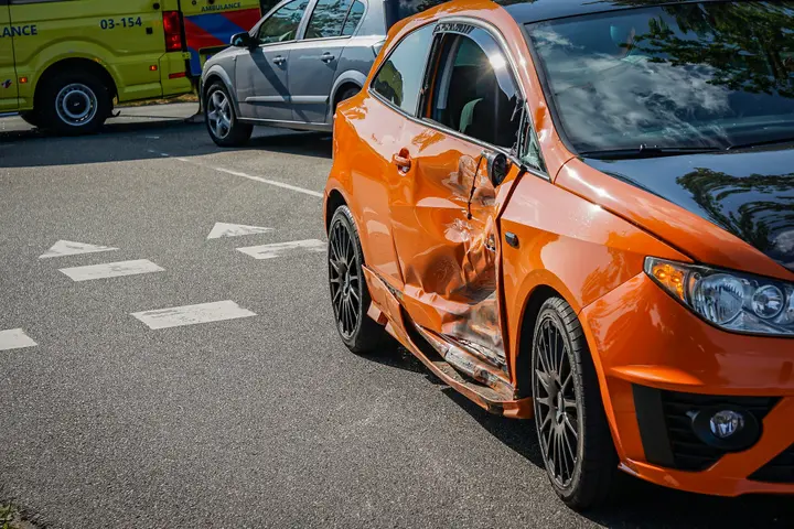Motorrijder zwaargewond Hoogeveen