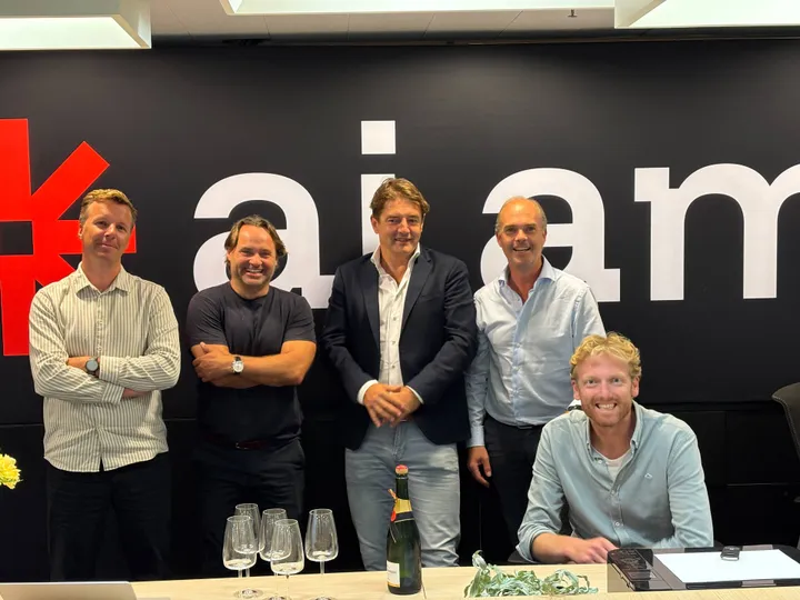Op de foto van links naar rechts: Arne Mosselman (Ainigma en&nbsp;AI.AM), Pablo van den Berg (Trojan Monkeys en AI AM), Thomas Zwart (Enter Workspace), Robert Jan de Laive (Enter Workspace) en Radboud Langenhorst (AIO en&nbsp;AI.AM).&nbsp;